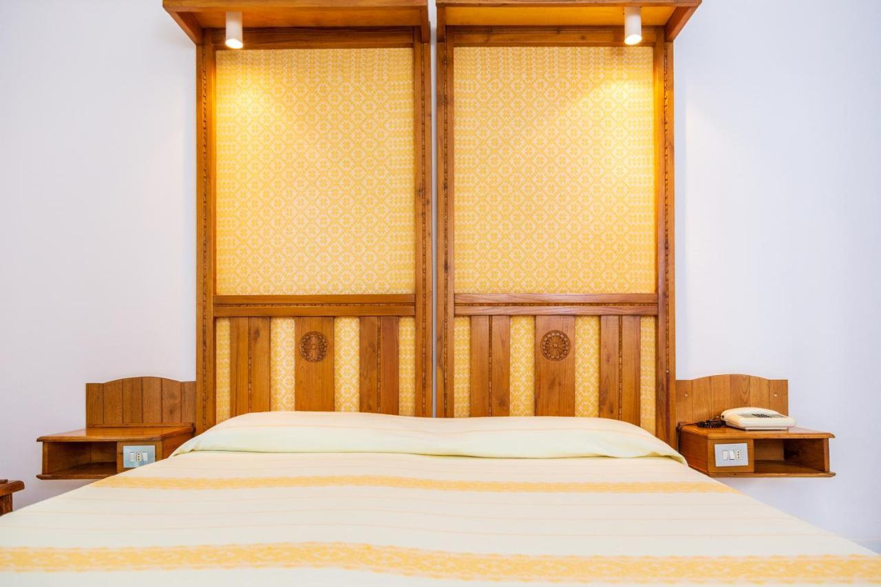 Albergo Miramare Cala Gonone Εξωτερικό φωτογραφία